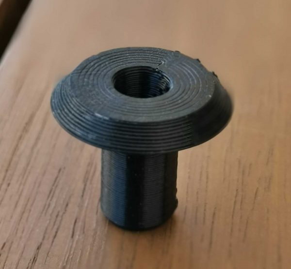 Schwarzer Top-Ersatz für Mini-Brunnen